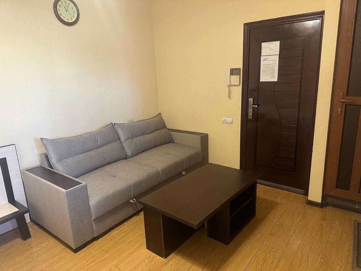 Tatev Apartments Yerevan Bagian luar foto