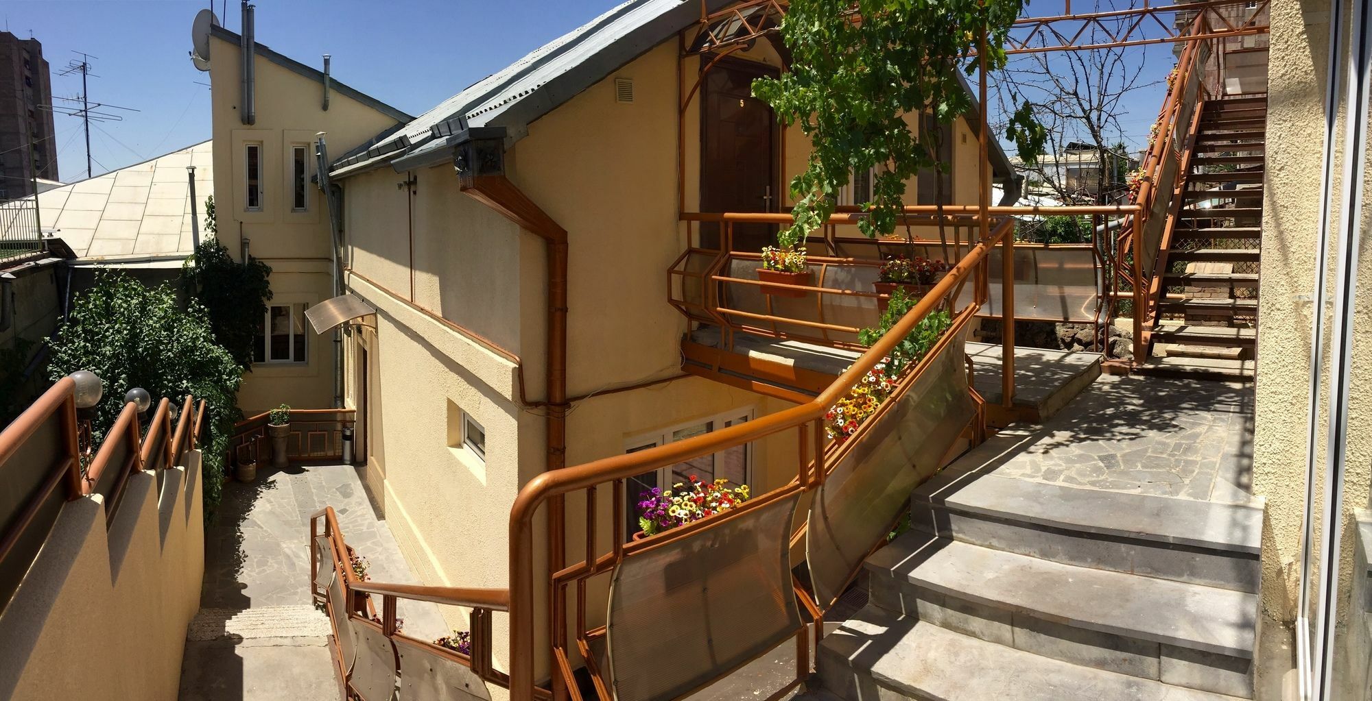 Tatev Apartments Yerevan Bagian luar foto
